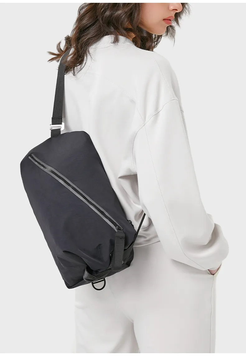 Outdoor Travel Backpack Waterproof Multi Functional Diagonal Straddle Handheld Women&prime;s Sports Bag