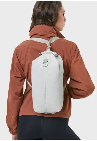 Outdoor Travel Backpack Waterproof Multi Functional Diagonal Straddle Handheld Women′s Sports Bag