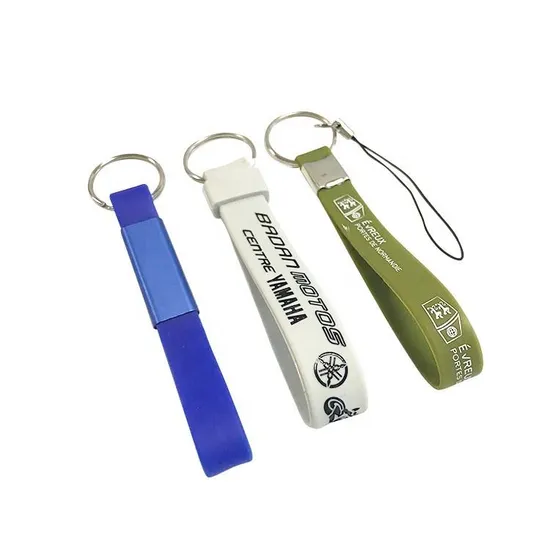 Factory Directly Silicone Wristband Keychain Fashionable Cheap Custom Silicone Rubber Keychain
