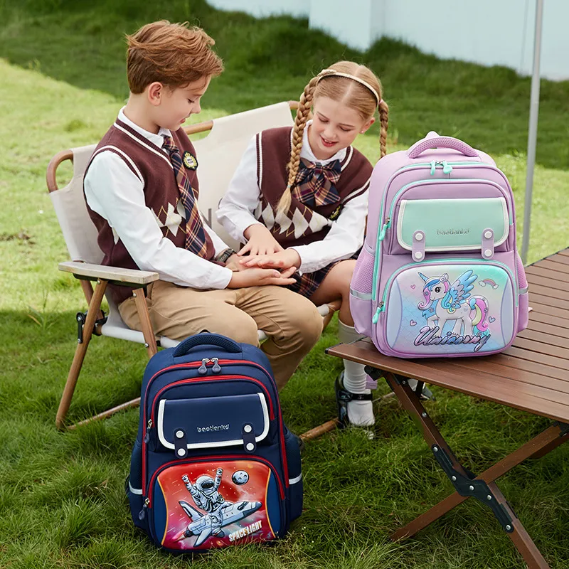 New 3D Cartoon for Elementary School Students Large Capacity Lightweight Children&prime;s Backpack