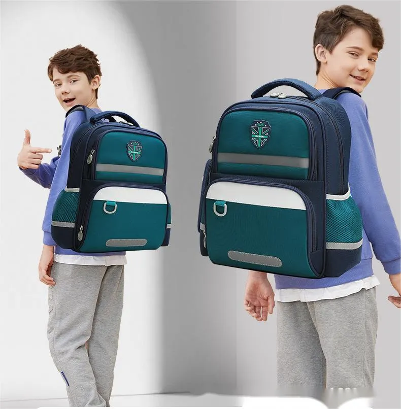 Customized Backpack Primary School Studentschildren Ultra Light Spine Protection