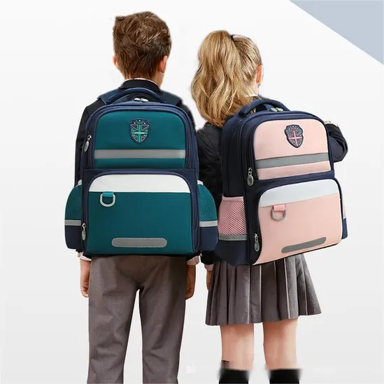 Customized Backpack Primary School Studentschildren Ultra Light Spine Protection