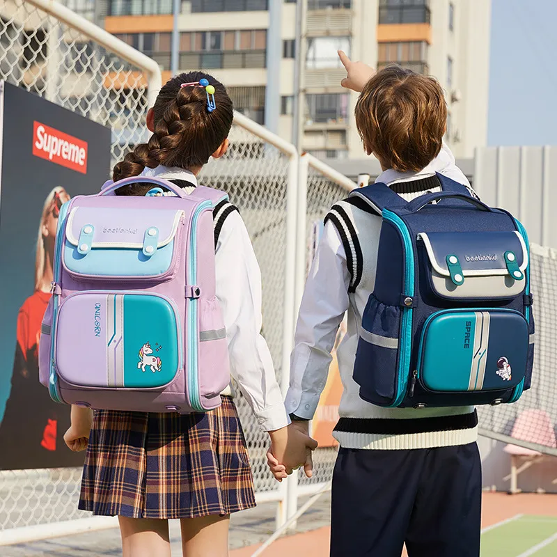 2024 New Primary School Backpack Light Fashion British Load Reducing Spinal Protection Backpack