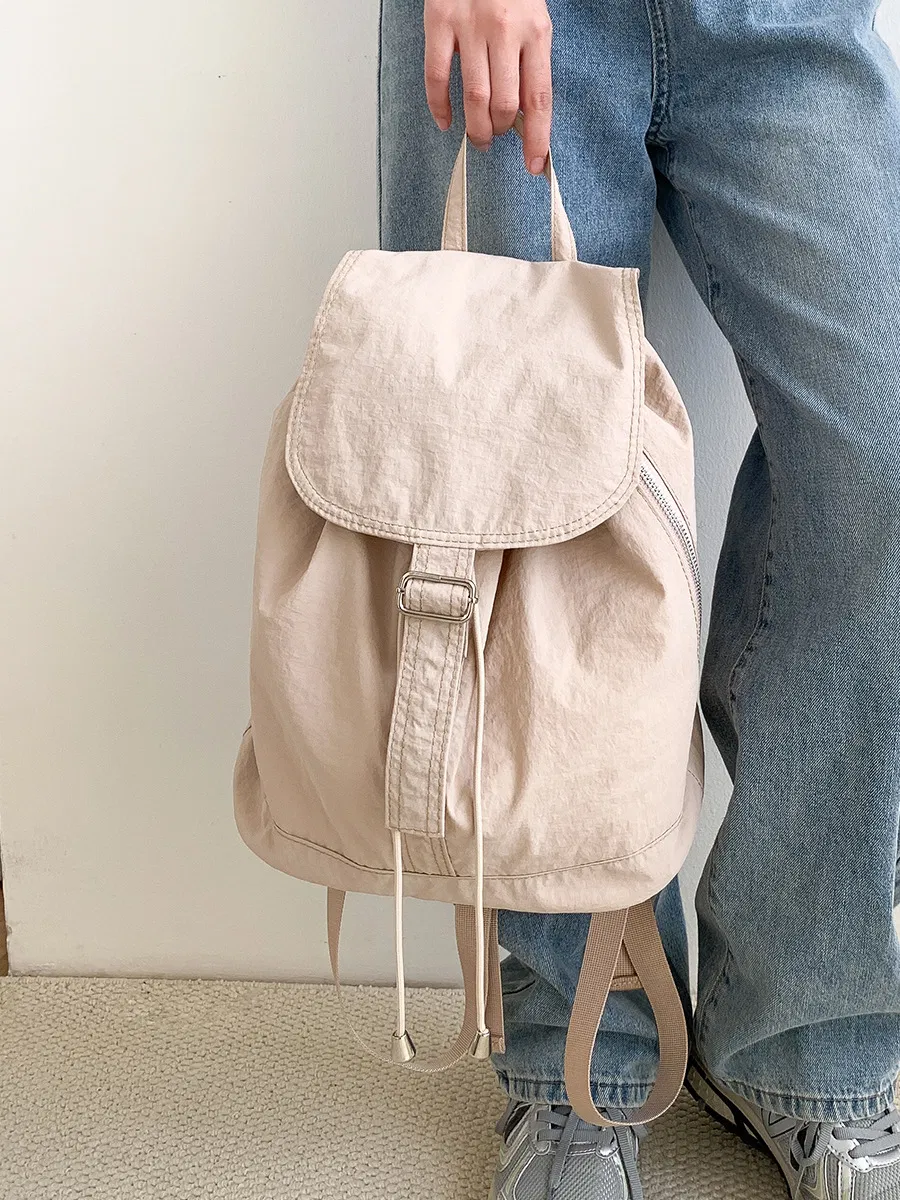 2024 New Nylon Backpack for Women with Large Capacity Fashion Simple Student Backpack