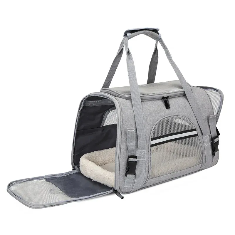 Pet Carrier Bag Hot Sale High Quality Durable Expandable Airline Approved Cat Bag Pet Cages Carrier for Travel
