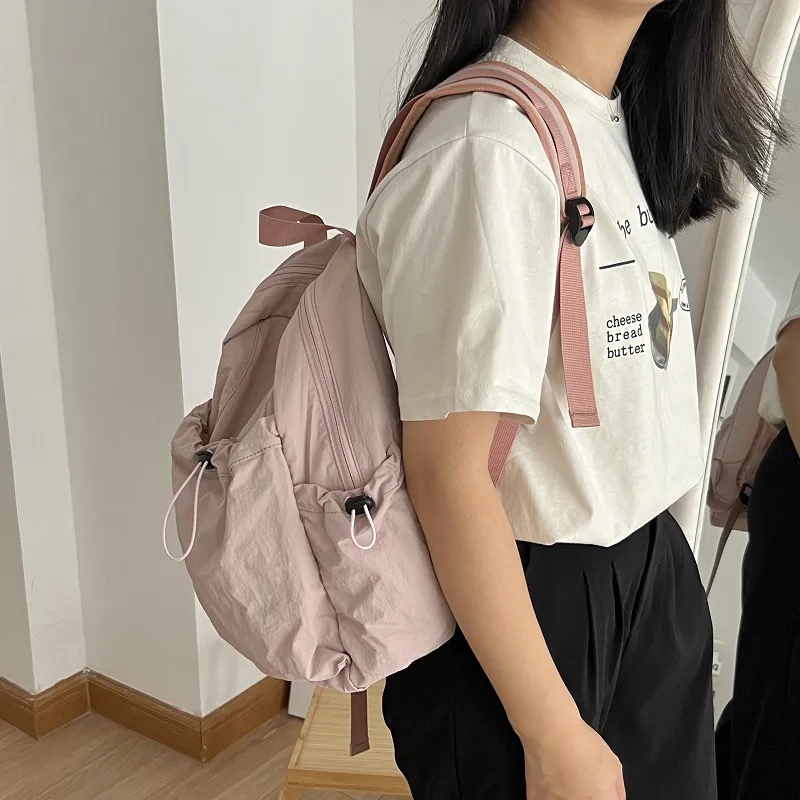 New High-Capacity Lightweight Casual Nylon Student Backpack