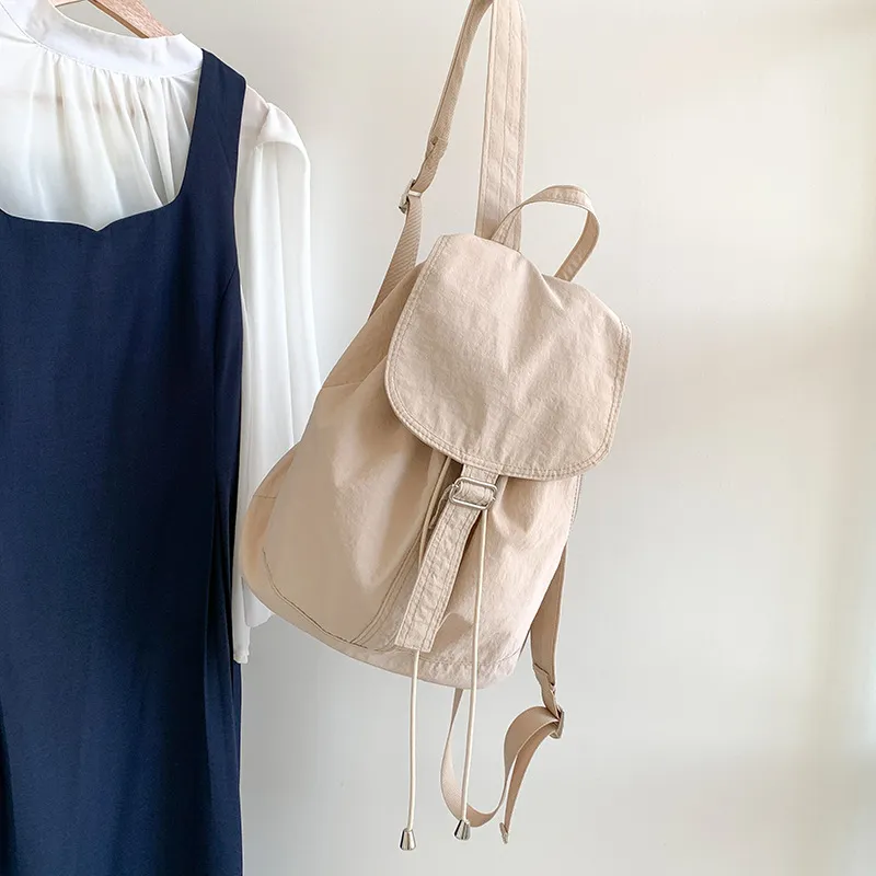 2024 New Nylon Backpack for Women with Large Capacity Fashion Simple Student Backpack