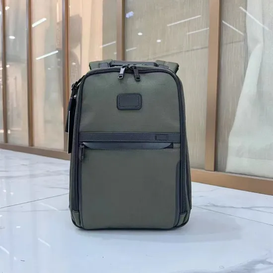 Fashionable Waterproof Daily Commuting Men′s Computer Backpack