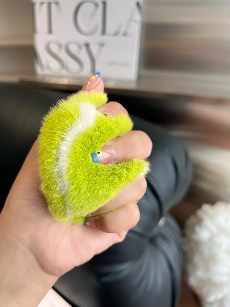 Factory Direct Supplier Wholesale Real Big Rabbit Fur Pompom Ball Keychain Bag Charm Colorful Cute Tennis Fur Ball Keyring