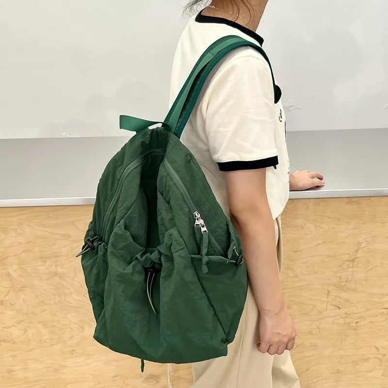 New High-Capacity Lightweight Casual Nylon Student Backpack