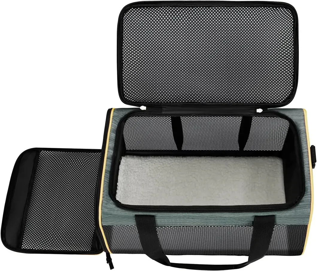 Factory Custom Soft Side Pet Travel Carrier Airline Approved Pet Carrier for Dog and Cat