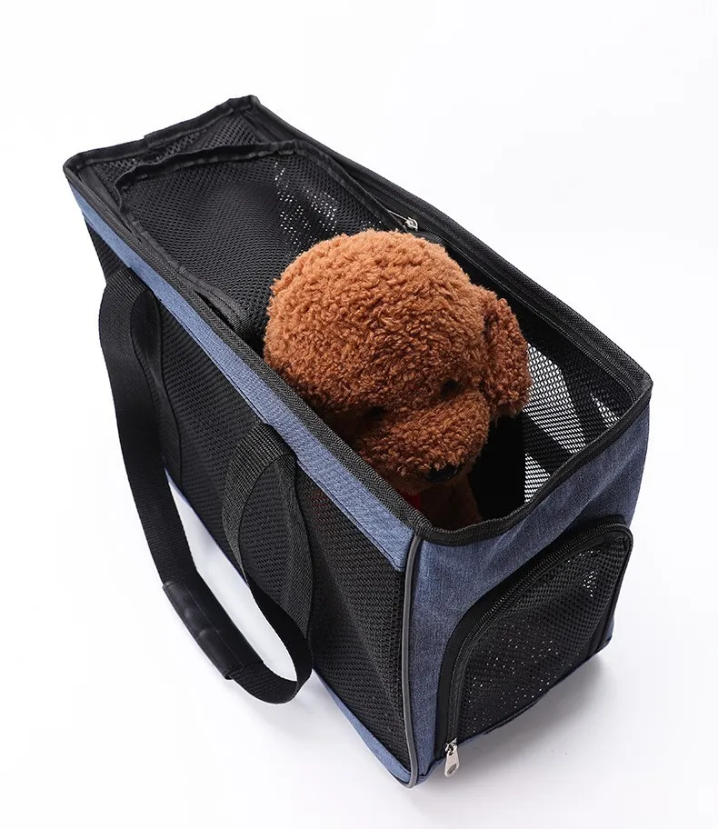 Wholesale Pet Carrier Bag with Mesh Windows Locking Safety Zippers for Small Medium Pets Carrier Travel Bag