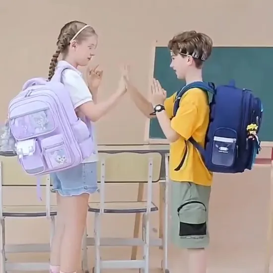 Primary School Backpack Spine Protector Children′s Backpack Large Capacity Load Reducing Waterproof Backpack