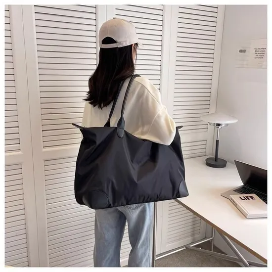 Factory Customized Travel Bag Small and Lightweight Womens Yoga Fitness Handbag