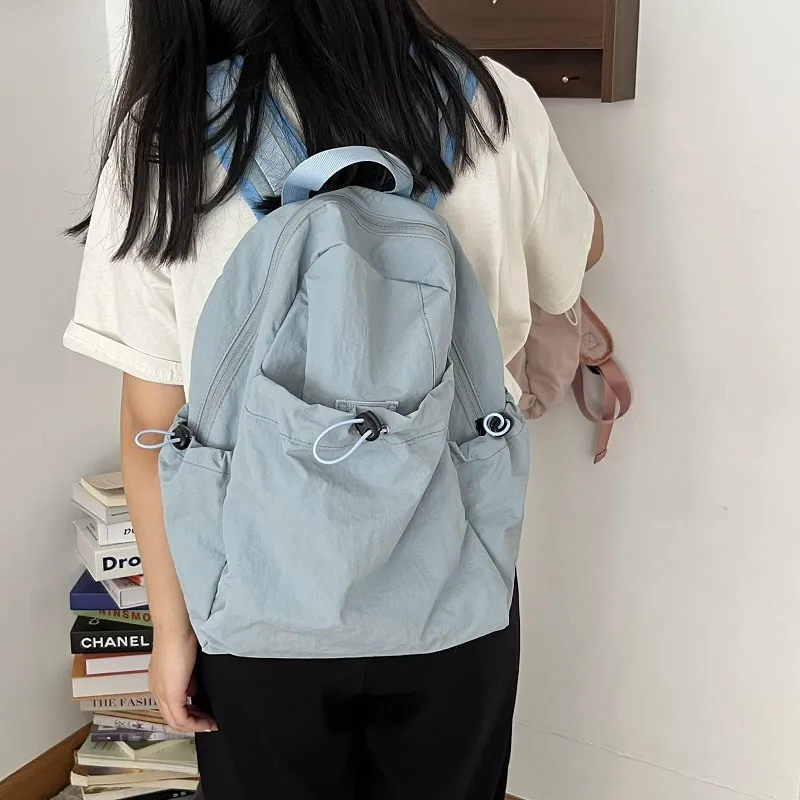New High-Capacity Lightweight Casual Nylon Student Backpack