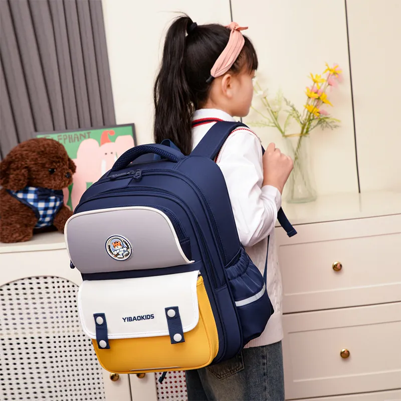 New Student Backpack Primary School Student Load Reduction and Spinal Protection Backpack