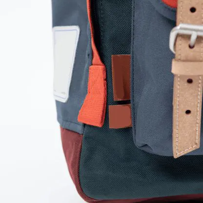 Customized Logo Large Capacity Laptop Backpack Fashionable Design Waterproof Backpack