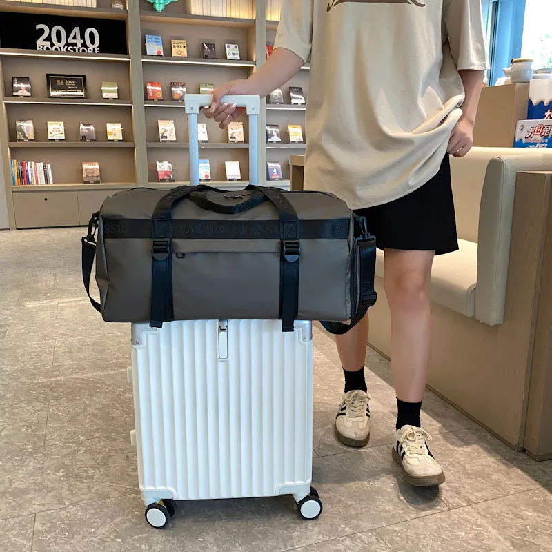 Large Capacity Travel Bag Dry and Wet Separation Portable Storage Fitness Bag