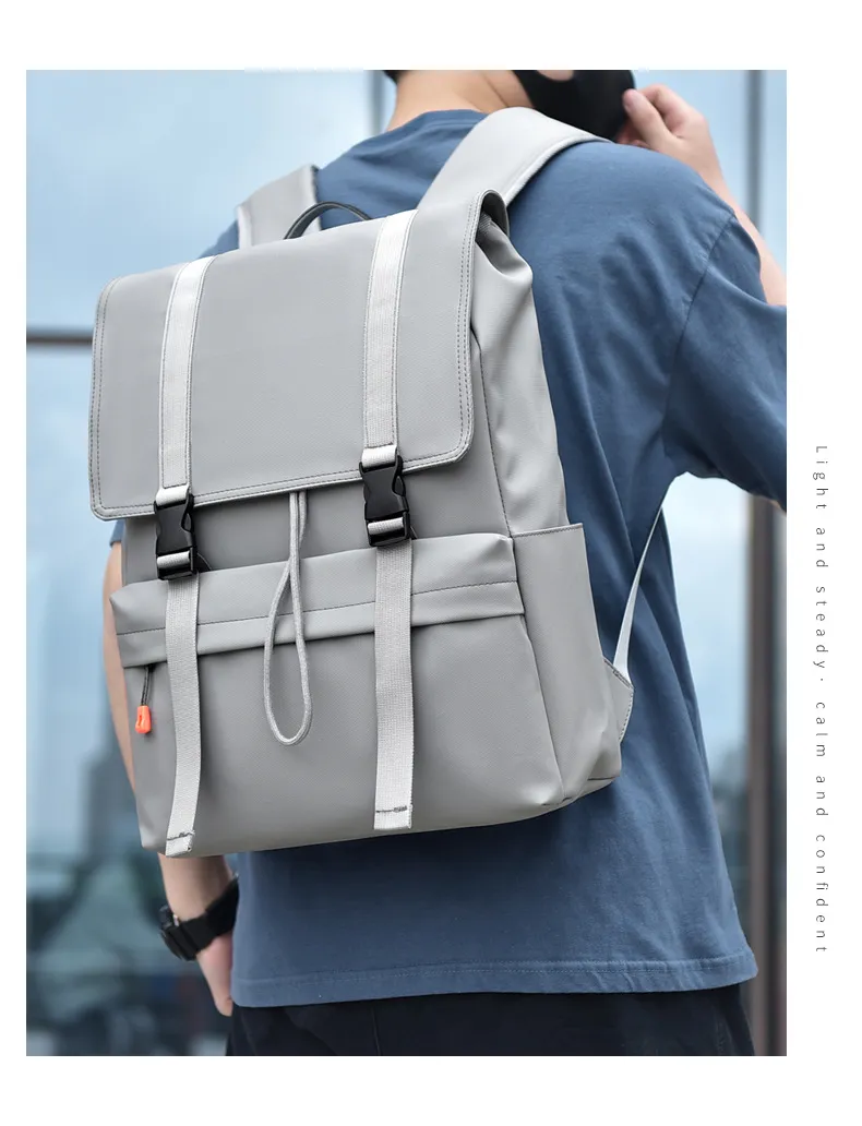Men&prime;s Fashion Large Capacity Lightweight Travel Backpack