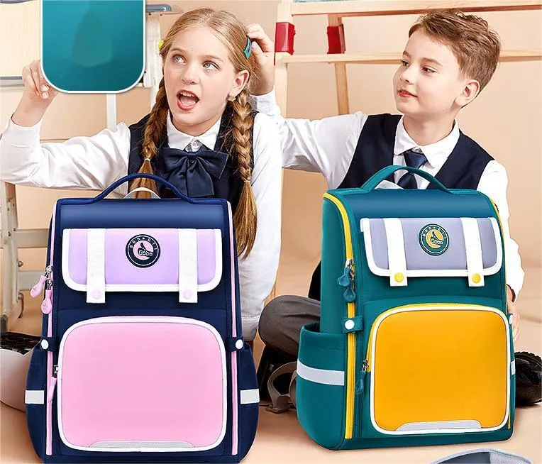 2024 Factory Customized Primary School Children&prime;s School Bag Backpack to Reduce Load Oxford Lightweight Water Splashing