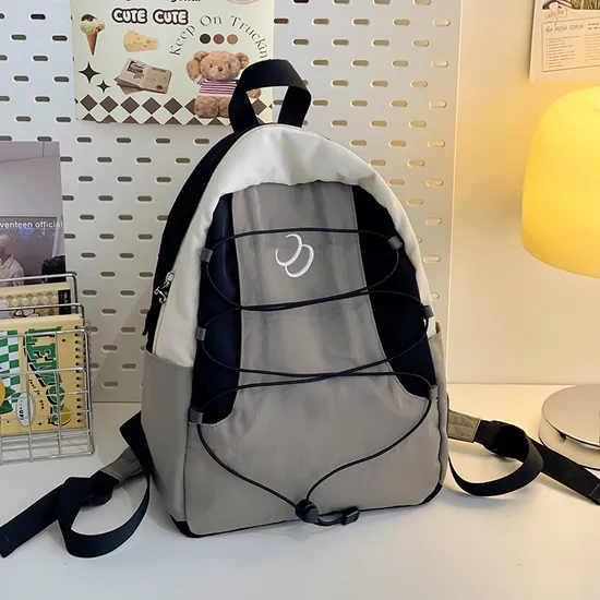 New Design with Contrasting Colors Versatile Outdoor Sports Backpack for College Students