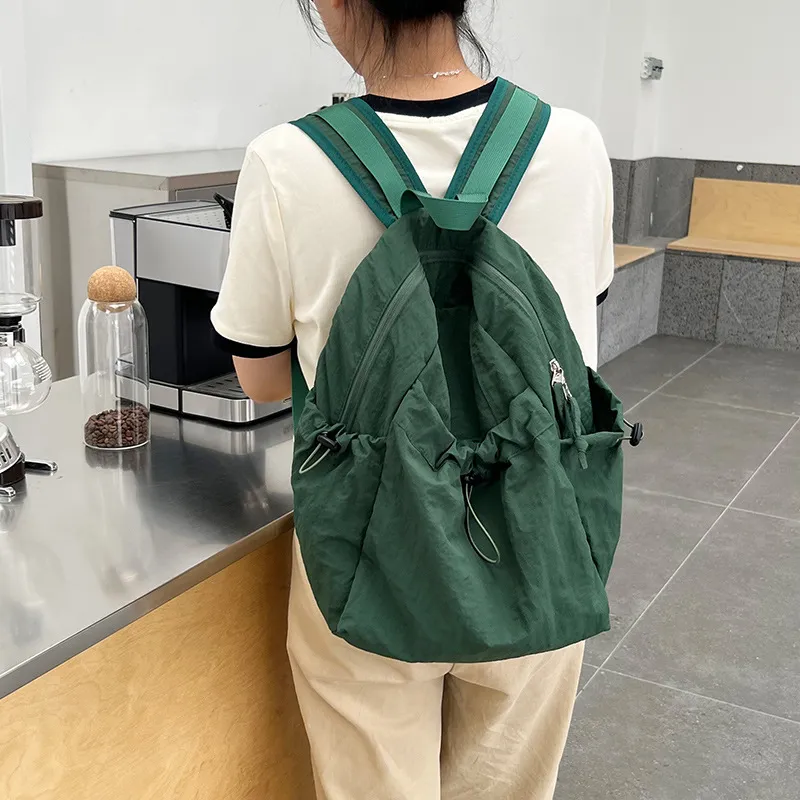 New High-Capacity Lightweight Casual Nylon Student Backpack