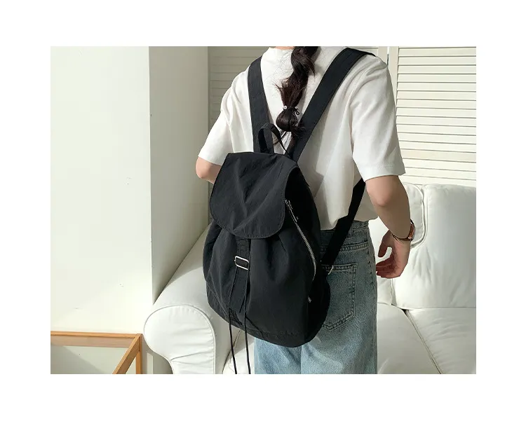 2024 New Nylon Backpack for Women with Large Capacity Fashion Simple Student Backpack