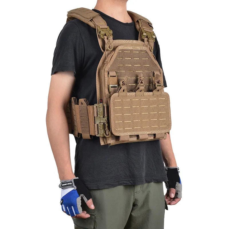 Molle Tactical Vest with Breathable Adjustable Quick Detachable Tactical Vest Bulletproof Suit