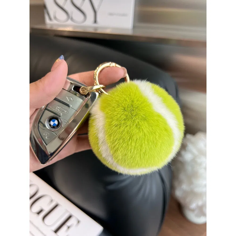 Factory Direct Supplier Wholesale Real Big Rabbit Fur Pompom Ball Keychain Bag Charm Colorful Cute Tennis Fur Ball Keyring