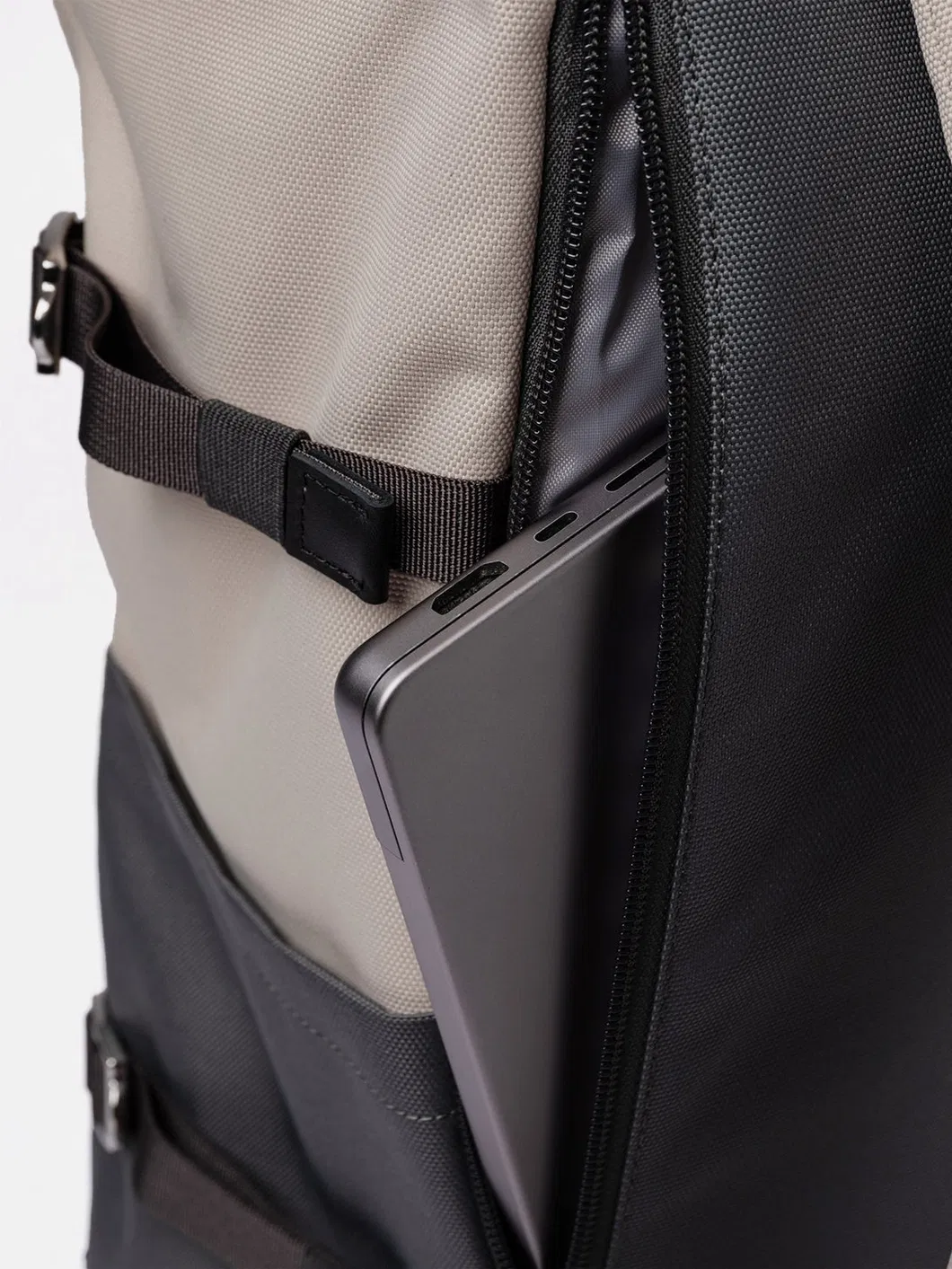 High Quality 17 Inch Custom Simple Waterproof Roll Top Backpack Business Travel Laptop Backpack