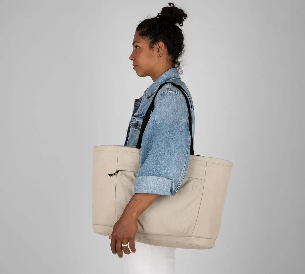 Custom Outdoor Travel Laptop Work Bag Waterproof Nylon Adventure Tote Bag