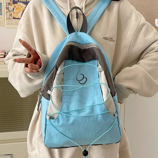 New Design with Contrasting Colors Versatile Outdoor Sports Backpack for College Students