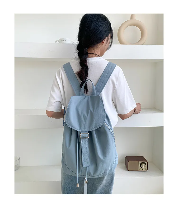 2024 New Nylon Backpack for Women with Large Capacity Fashion Simple Student Backpack