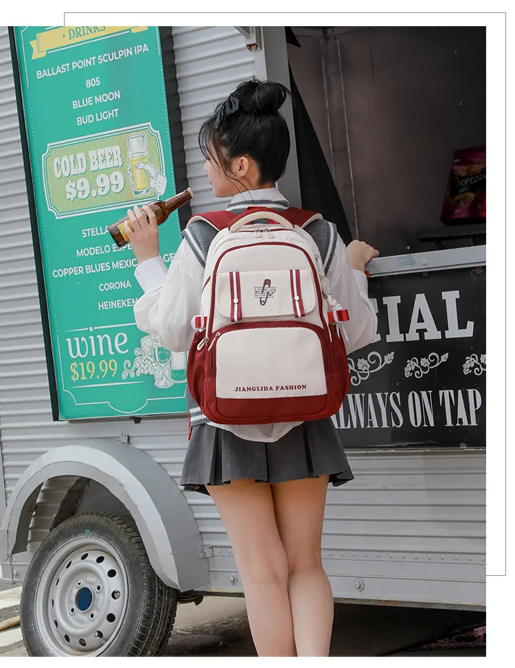 New Backpack for Junior High School Girls with Large Capacity Backpack
