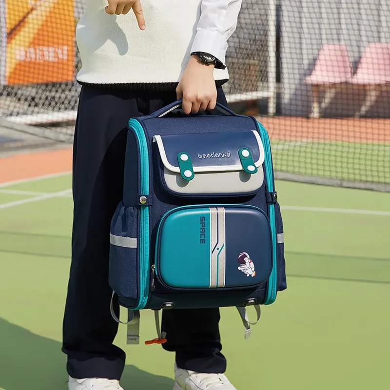 2024 New Primary School Backpack Light Fashion British Load Reducing Spinal Protection Backpack