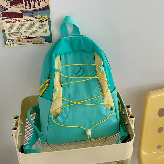 New Design with Contrasting Colors Versatile Outdoor Sports Backpack for College Students