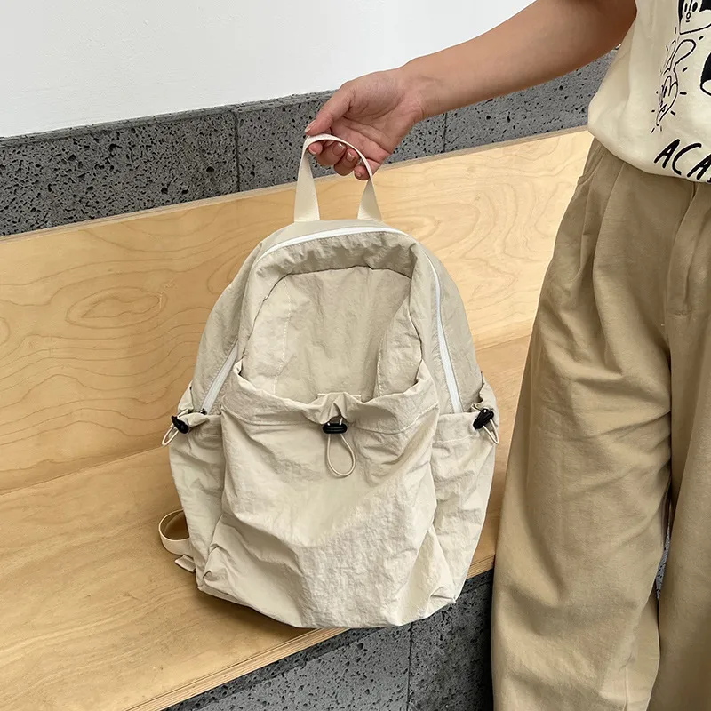 New High-Capacity Lightweight Casual Nylon Student Backpack