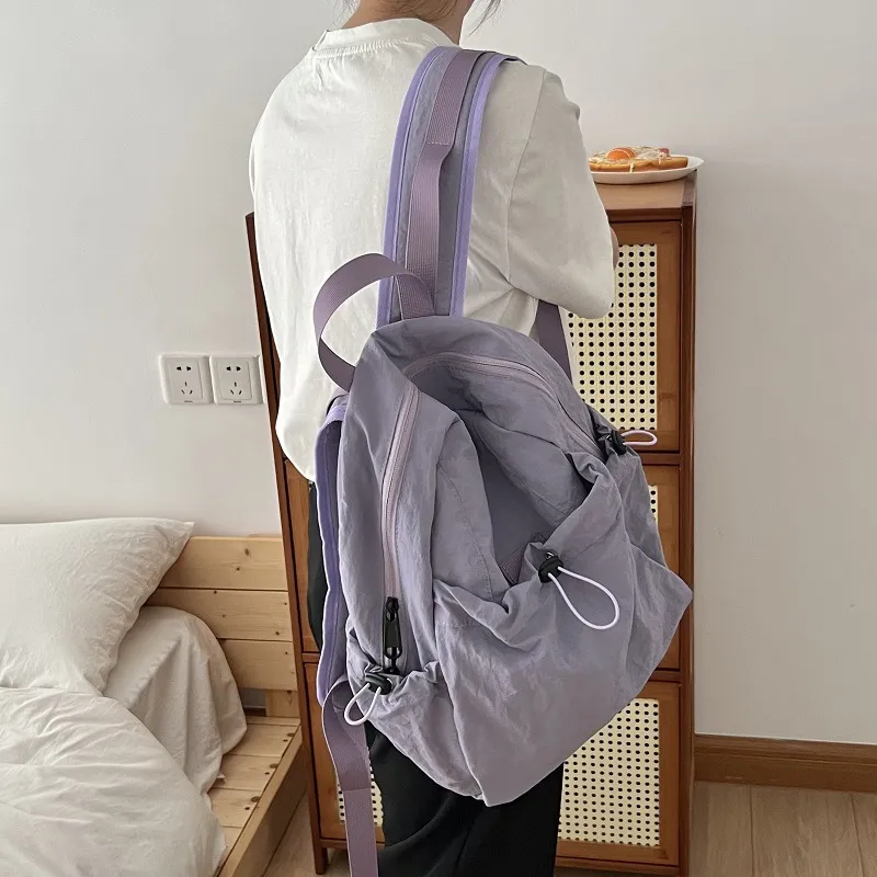 New High-Capacity Lightweight Casual Nylon Student Backpack