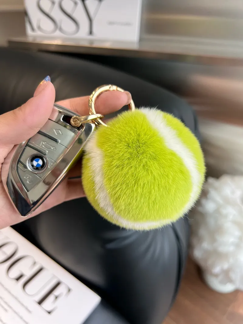 Factory Direct Supplier Wholesale Real Big Rabbit Fur Pompom Ball Keychain Bag Charm Colorful Cute Tennis Fur Ball Keyring